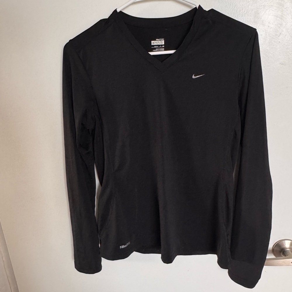 NikeFIT DRY Women’s Black Moisture Wicking V-Neck Long Sleeve T-Shirt Size S